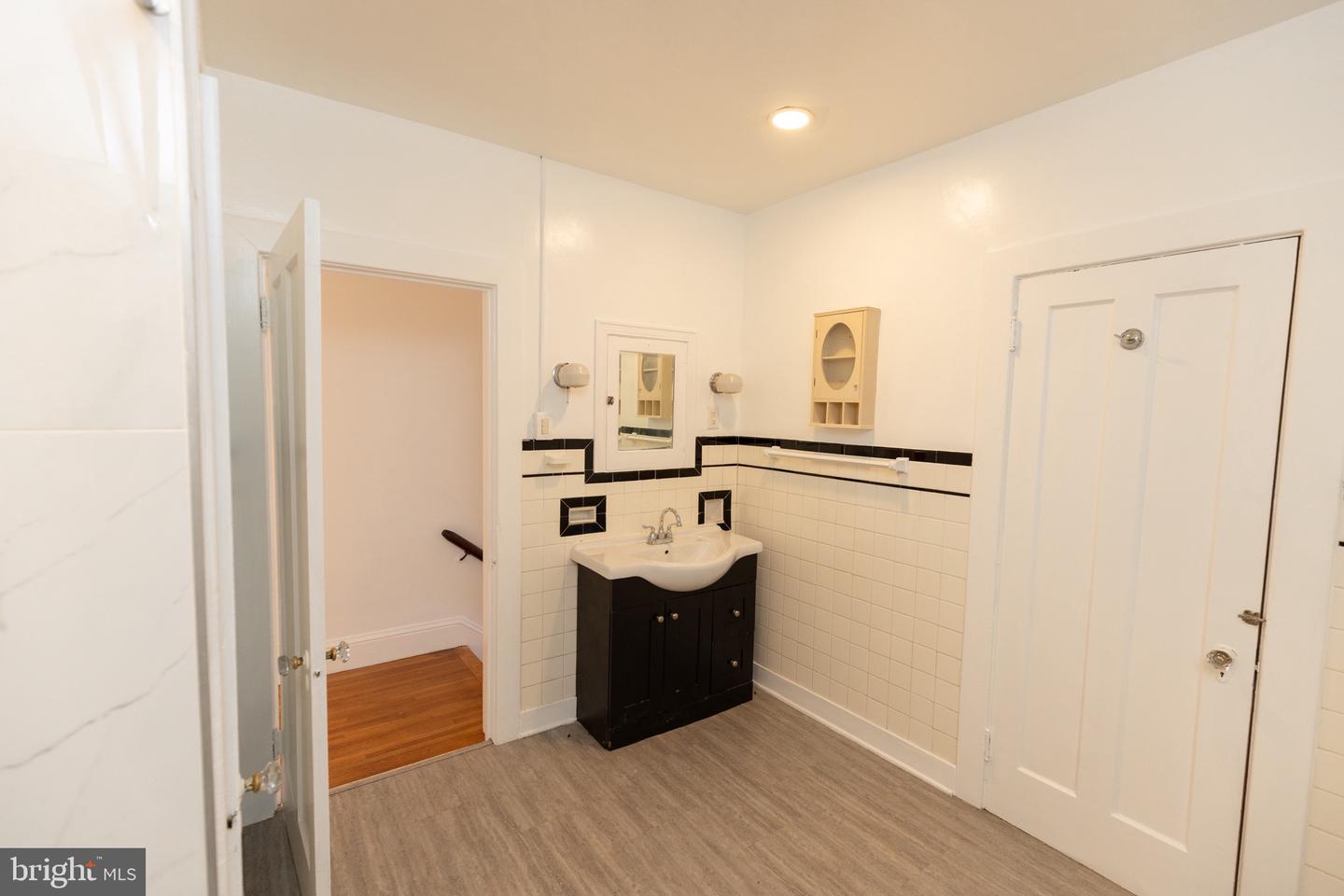 1400 VALLEY AVE, WINCHESTER, Virginia 22601, 6 Bedrooms Bedrooms, ,2 BathroomsBathrooms,Residential,For sale,1400 VALLEY AVE,VAWI2009108 MLS # VAWI2009108 1400 VALLEY AVE, WINCHESTER, Virginia 22601, 6 Bedrooms Bedrooms, ,2 BathroomsBathrooms,Residential,For sale,1400 VALLEY AVE,VAWI2009108 MLS # VAWI2009108