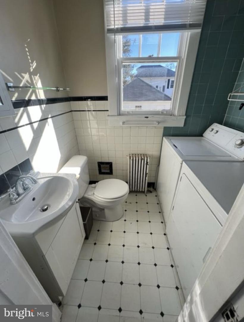 1400 VALLEY AVE, WINCHESTER, Virginia 22601, 6 Bedrooms Bedrooms, ,2 BathroomsBathrooms,Residential,For sale,1400 VALLEY AVE,VAWI2009108 MLS # VAWI2009108 1400 VALLEY AVE, WINCHESTER, Virginia 22601, 6 Bedrooms Bedrooms, ,2 BathroomsBathrooms,Residential,For sale,1400 VALLEY AVE,VAWI2009108 MLS # VAWI2009108