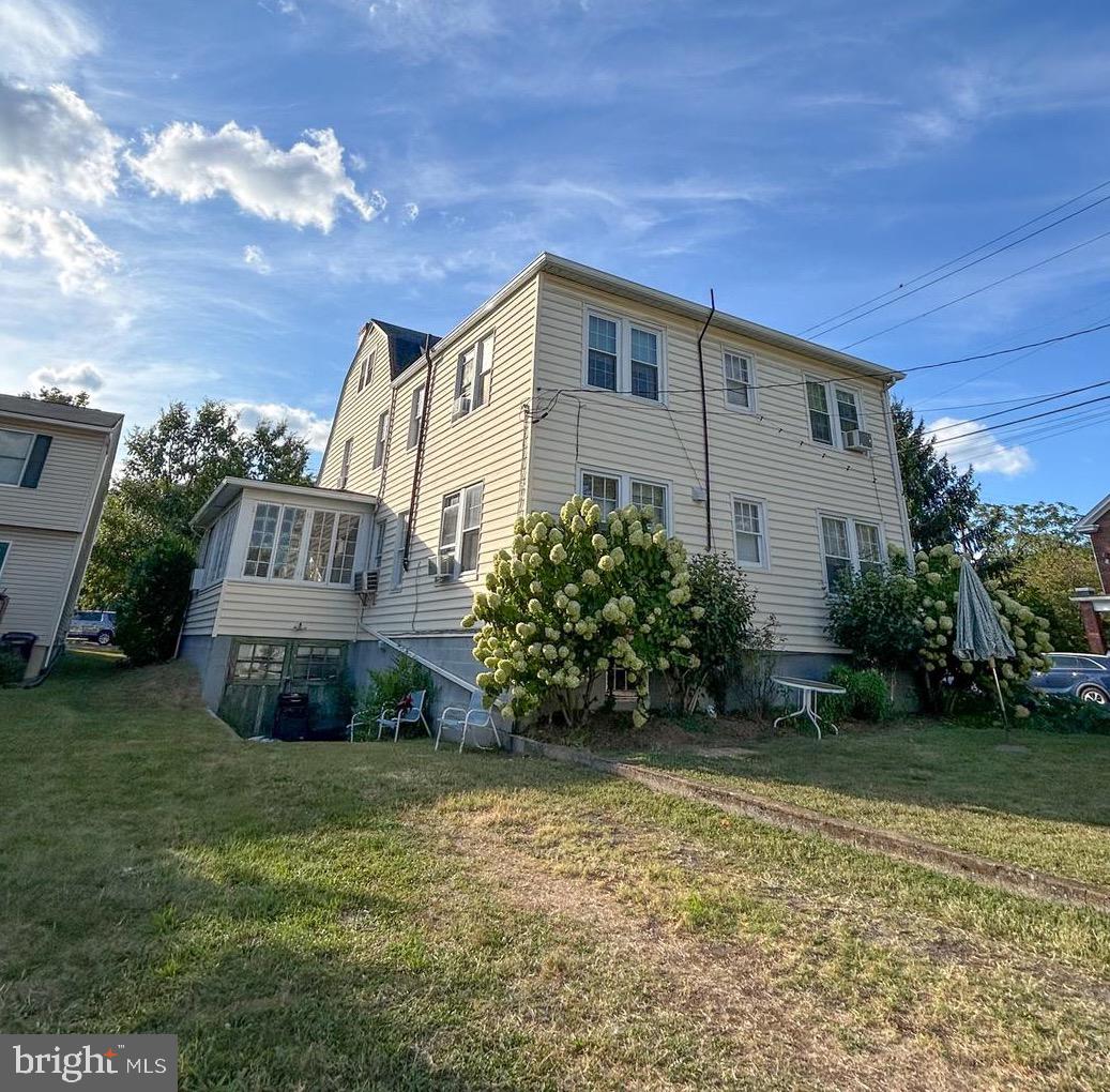 1400 VALLEY AVE, WINCHESTER, Virginia 22601, 6 Bedrooms Bedrooms, ,2 BathroomsBathrooms,Residential,For sale,1400 VALLEY AVE,VAWI2009108 MLS # VAWI2009108 1400 VALLEY AVE, WINCHESTER, Virginia 22601, 6 Bedrooms Bedrooms, ,2 BathroomsBathrooms,Residential,For sale,1400 VALLEY AVE,VAWI2009108 MLS # VAWI2009108