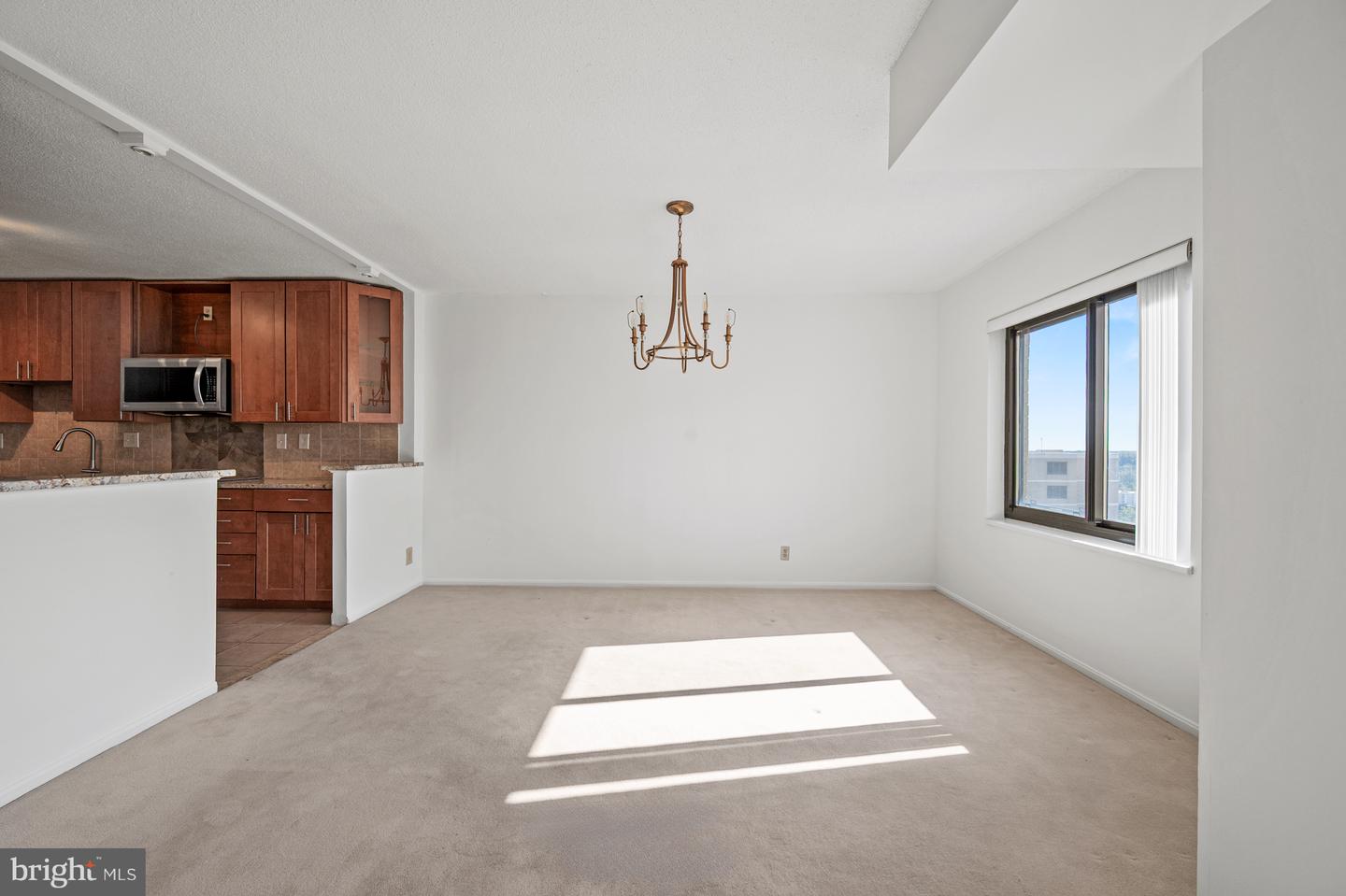 307 YOAKUM PKWY #1808, ALEXANDRIA, Virginia 22304, 2 Bedrooms Bedrooms, 4 Rooms Rooms,2 BathroomsBathrooms,Residential,For sale,307 YOAKUM PKWY #1808,VAAX2049958 MLS # VAAX2049958