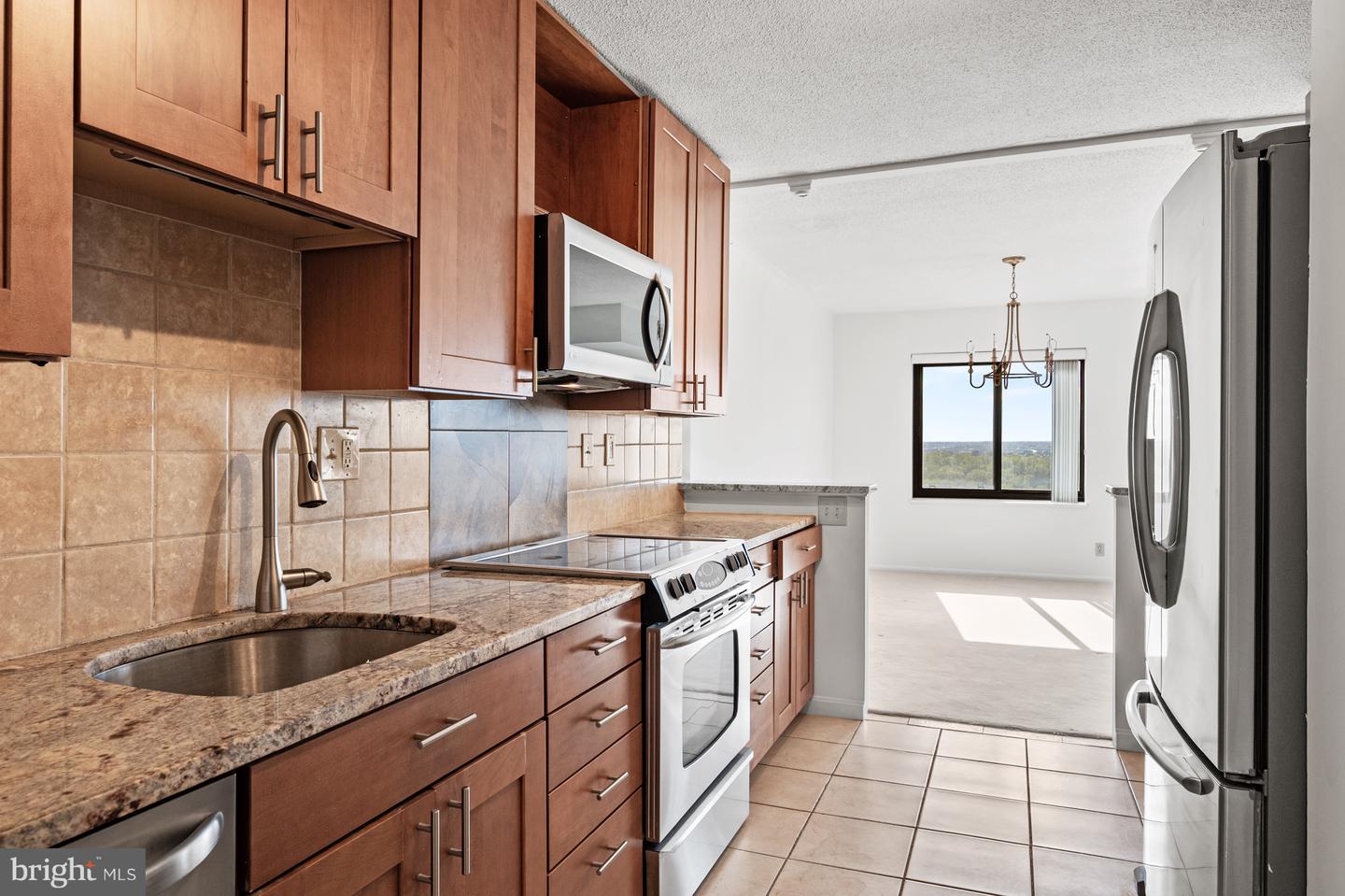 307 YOAKUM PKWY #1808, ALEXANDRIA, Virginia 22304, 2 Bedrooms Bedrooms, 4 Rooms Rooms,2 BathroomsBathrooms,Residential,For sale,307 YOAKUM PKWY #1808,VAAX2049958 MLS # VAAX2049958