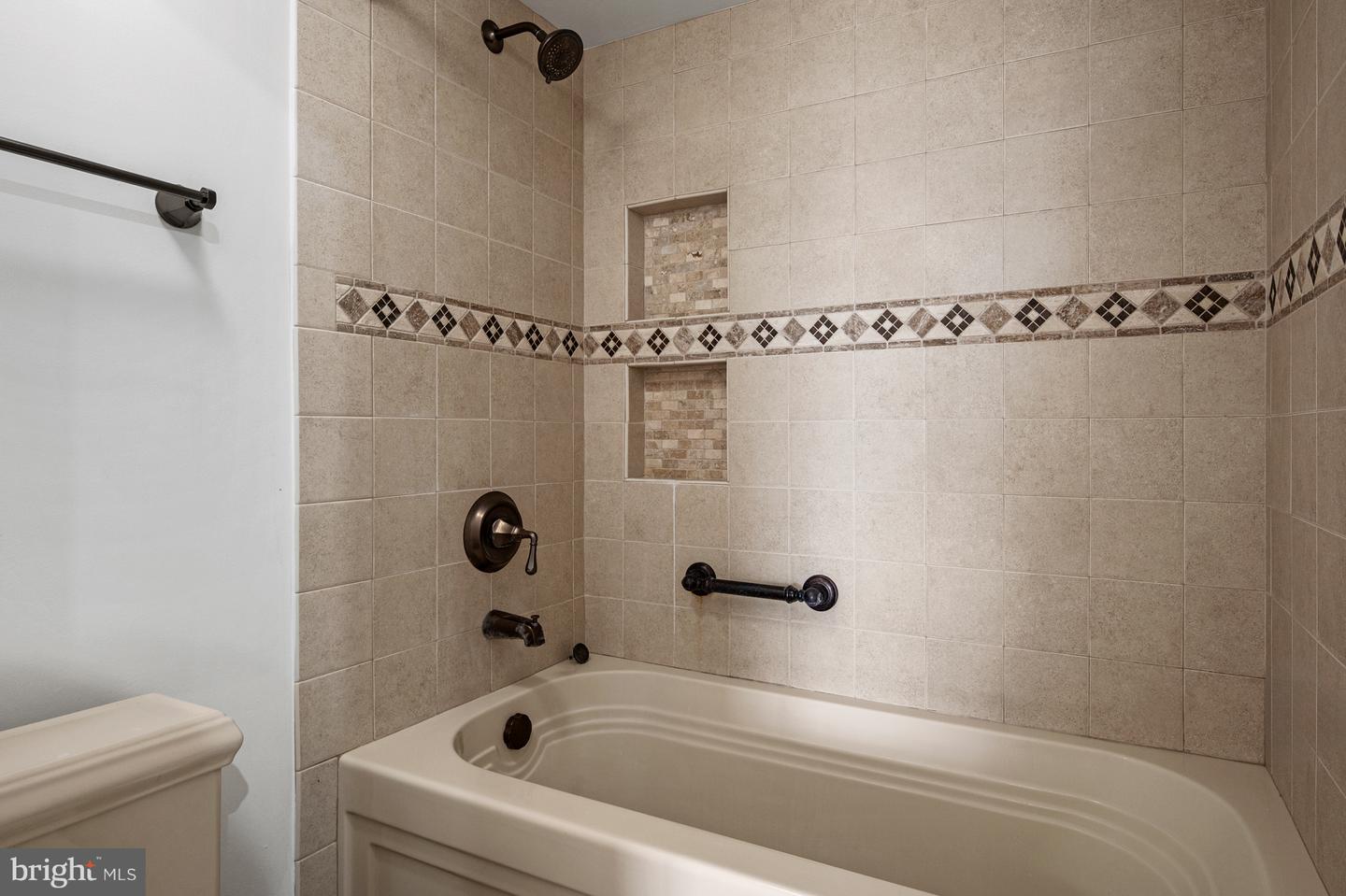 307 YOAKUM PKWY #1808, ALEXANDRIA, Virginia 22304, 2 Bedrooms Bedrooms, 4 Rooms Rooms,2 BathroomsBathrooms,Residential,For sale,307 YOAKUM PKWY #1808,VAAX2049958 MLS # VAAX2049958