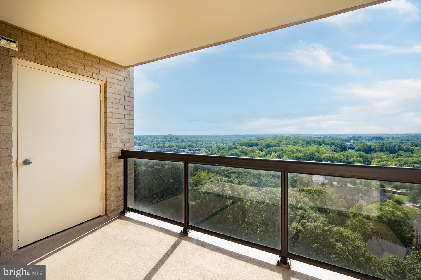 307 YOAKUM PKWY #1808, ALEXANDRIA, Virginia 22304, 2 Bedrooms Bedrooms, 4 Rooms Rooms,2 BathroomsBathrooms,Residential,For sale,307 YOAKUM PKWY #1808,VAAX2049958 MLS # VAAX2049958