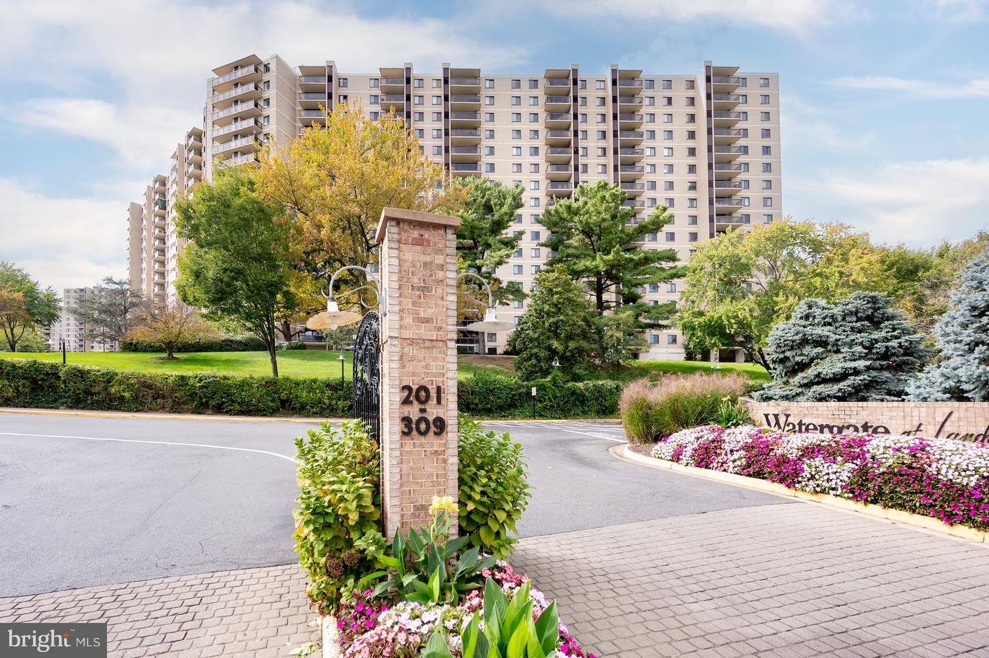 307 YOAKUM PKWY #1808, ALEXANDRIA, Virginia 22304, 2 Bedrooms Bedrooms, 4 Rooms Rooms,2 BathroomsBathrooms,Residential,For sale,307 YOAKUM PKWY #1808,VAAX2049958 MLS # VAAX2049958