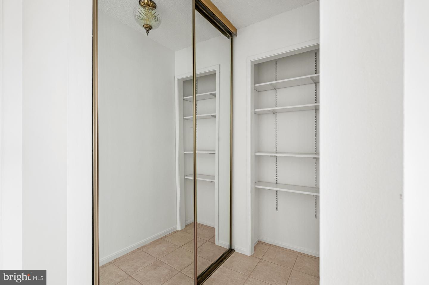 307 YOAKUM PKWY #1808, ALEXANDRIA, Virginia 22304, 2 Bedrooms Bedrooms, 4 Rooms Rooms,2 BathroomsBathrooms,Residential,For sale,307 YOAKUM PKWY #1808,VAAX2049958 MLS # VAAX2049958