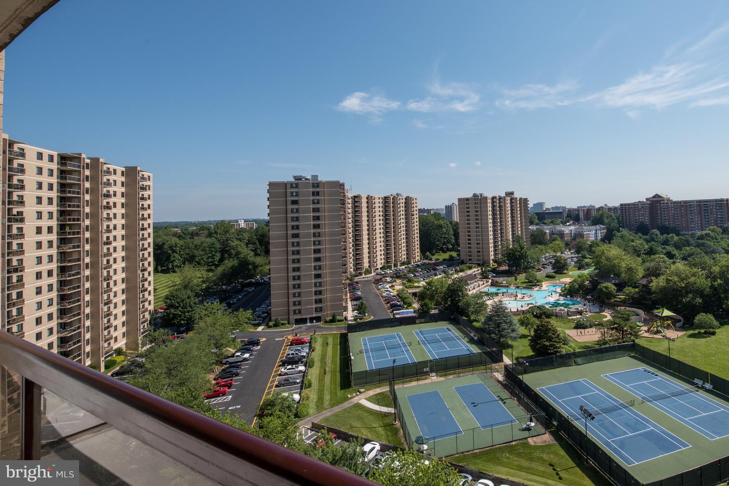 307 YOAKUM PKWY #1808, ALEXANDRIA, Virginia 22304, 2 Bedrooms Bedrooms, 4 Rooms Rooms,2 BathroomsBathrooms,Residential,For sale,307 YOAKUM PKWY #1808,VAAX2049958 MLS # VAAX2049958