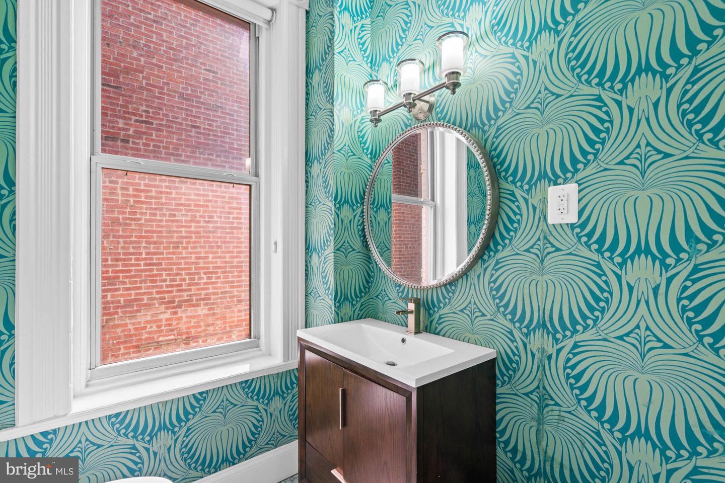 2008 HILLYER PL NW, WASHINGTON, District Of Columbia 20009, 5 Bedrooms Bedrooms, ,1 BathroomBathrooms,Residential,For sale,2008 HILLYER PL NW,DCDC2223350 MLS # DCDC2223350