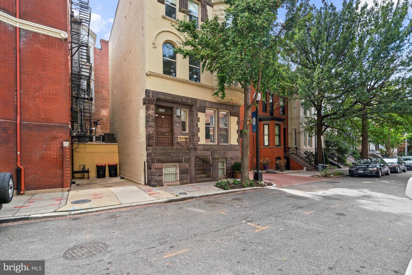 2008 HILLYER PL NW, WASHINGTON, District Of Columbia 20009, 5 Bedrooms Bedrooms, ,1 BathroomBathrooms,Residential,For sale,2008 HILLYER PL NW,DCDC2223350 MLS # DCDC2223350