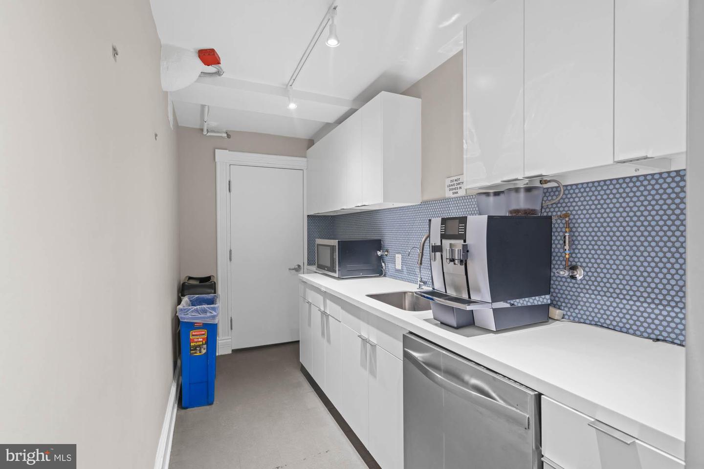 2008 HILLYER PL NW, WASHINGTON, District Of Columbia 20009, 5 Bedrooms Bedrooms, ,1 BathroomBathrooms,Residential,For sale,2008 HILLYER PL NW,DCDC2223350 MLS # DCDC2223350