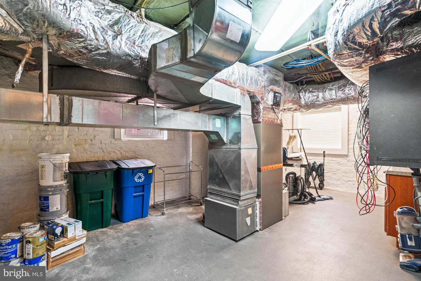 2008 HILLYER PL NW, WASHINGTON, District Of Columbia 20009, 5 Bedrooms Bedrooms, ,1 BathroomBathrooms,Residential,For sale,2008 HILLYER PL NW,DCDC2223350 MLS # DCDC2223350