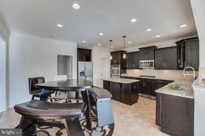 20 GLENBOGLE LN, STAFFORD, Virginia 22556, 5 Bedrooms Bedrooms, ,5 BathroomsBathrooms,Residential,For sale,20 GLENBOGLE LN,VAST2036672 MLS # VAST2036672
