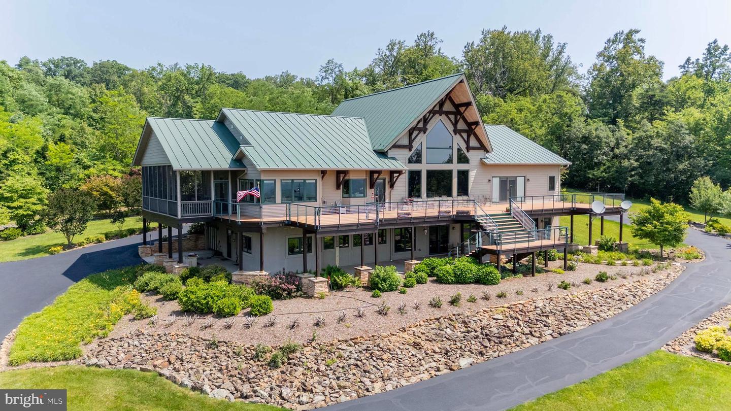 392 POCOSAN MOUNTAIN, STANARDSVILLE, Virginia 22973, 3 Bedrooms Bedrooms, 11 Rooms Rooms,4 BathroomsBathrooms,Residential,For sale,392 POCOSAN MOUNTAIN,VAGR2000726 MLS # VAGR2000726