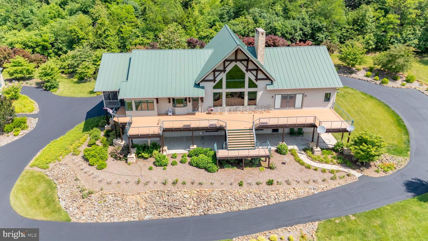 392 POCOSAN MOUNTAIN, STANARDSVILLE, Virginia 22973, 3 Bedrooms Bedrooms, 11 Rooms Rooms,4 BathroomsBathrooms,Residential,For sale,392 POCOSAN MOUNTAIN,VAGR2000726 MLS # VAGR2000726