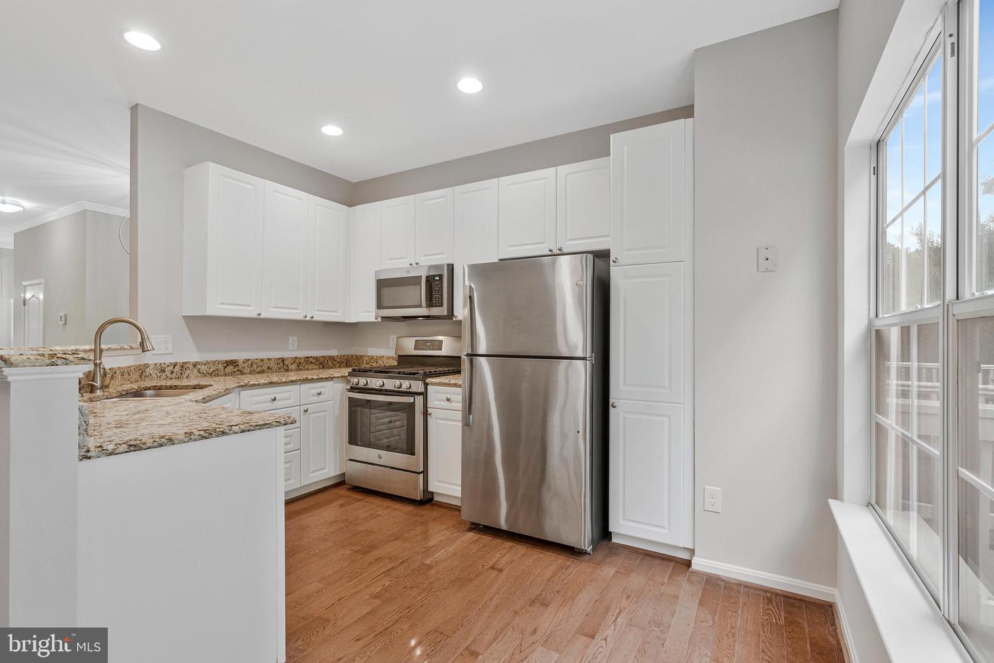 12033 EDGEMERE CIR, RESTON, Virginia 20190, 3 Bedrooms Bedrooms, ,3 BathroomsBathrooms,Residential,For sale,12033 EDGEMERE CIR,VAFX2257446 MLS # VAFX2257446