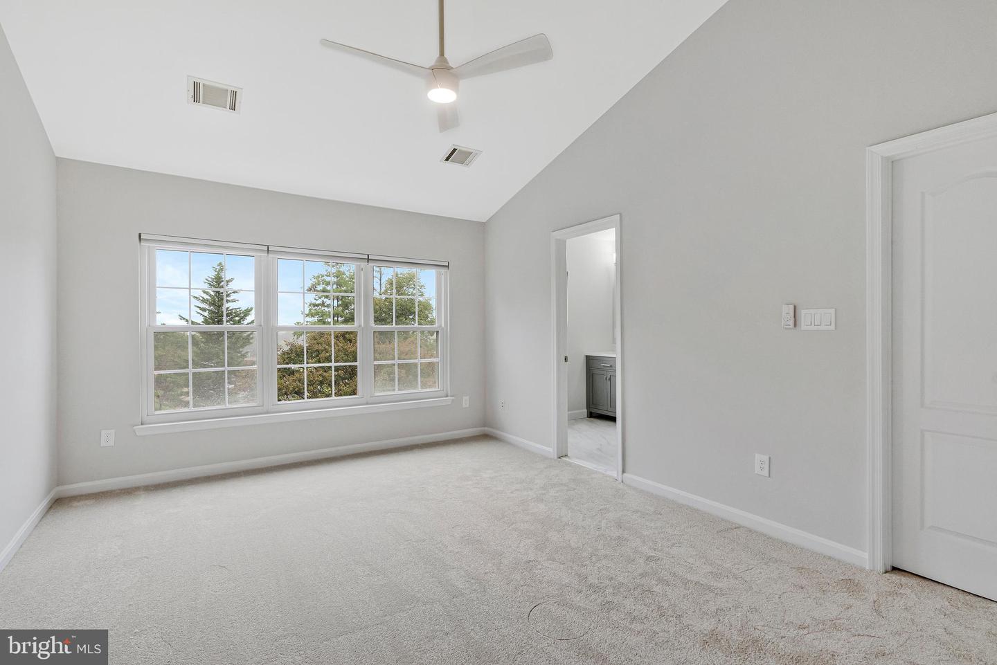 12033 EDGEMERE CIR, RESTON, Virginia 20190, 3 Bedrooms Bedrooms, ,3 BathroomsBathrooms,Residential,For sale,12033 EDGEMERE CIR,VAFX2257446 MLS # VAFX2257446
