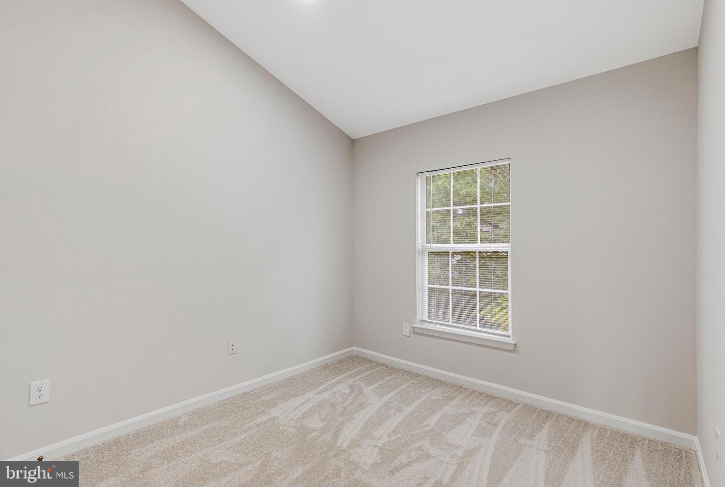 12033 EDGEMERE CIR, RESTON, Virginia 20190, 3 Bedrooms Bedrooms, ,3 BathroomsBathrooms,Residential,For sale,12033 EDGEMERE CIR,VAFX2257446 MLS # VAFX2257446