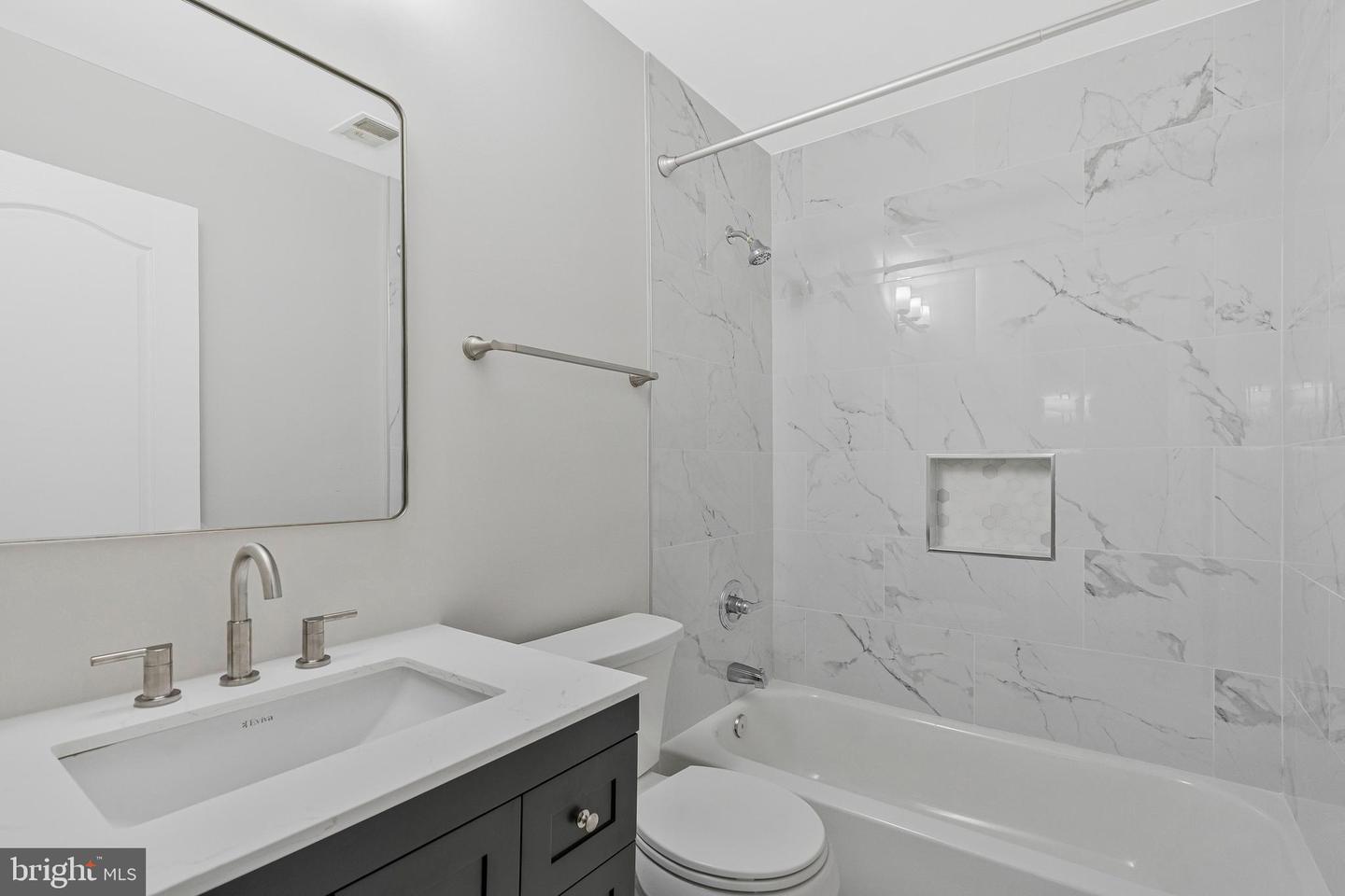 12033 EDGEMERE CIR, RESTON, Virginia 20190, 3 Bedrooms Bedrooms, ,3 BathroomsBathrooms,Residential,For sale,12033 EDGEMERE CIR,VAFX2257446 MLS # VAFX2257446