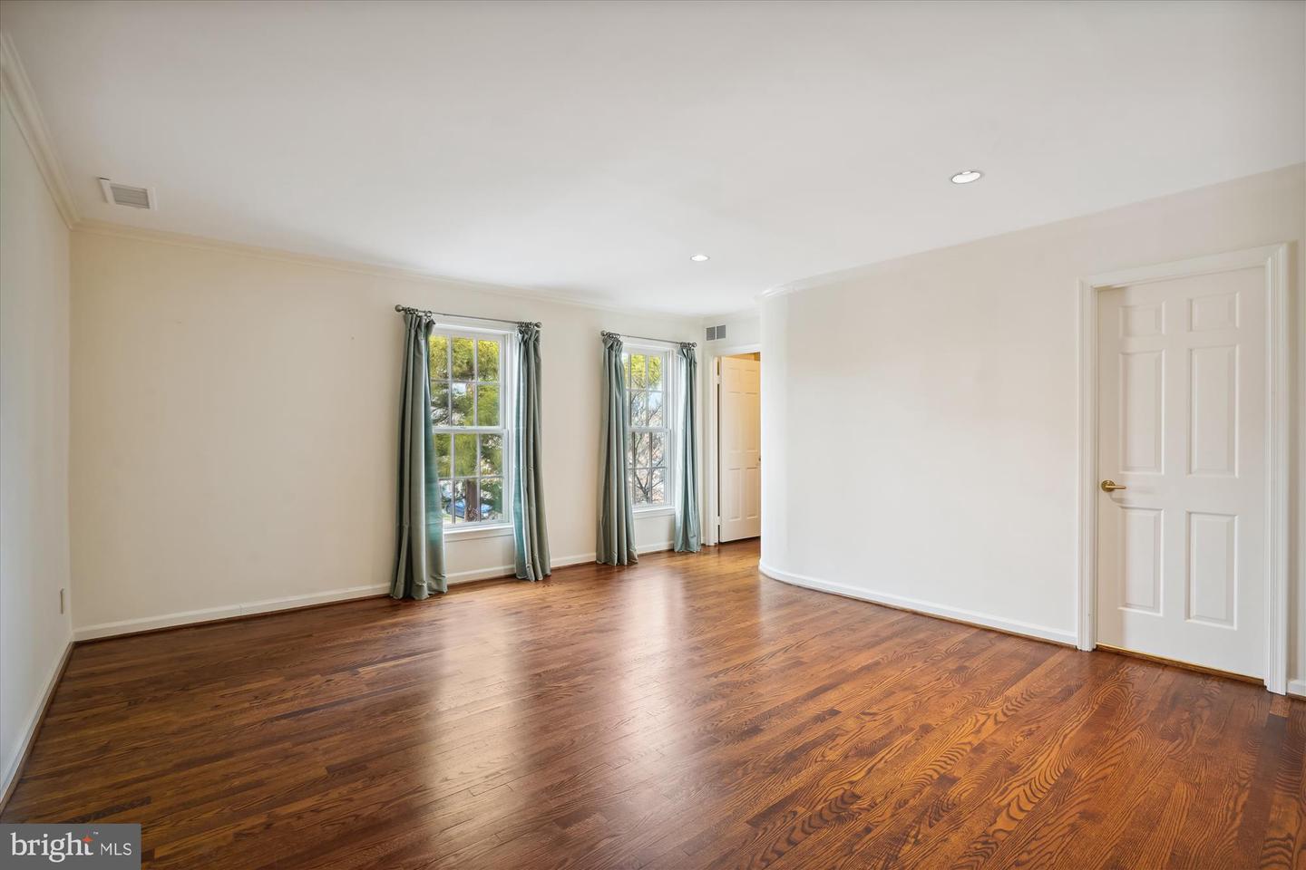 428 N UNION ST, ALEXANDRIA, Virginia 22314, 4 Bedrooms Bedrooms, ,4 BathroomsBathrooms,Residential,For sale,428 N UNION ST,VAAX2048084 MLS # VAAX2048084 428 N UNION ST, ALEXANDRIA, Virginia 22314, 4 Bedrooms Bedrooms, ,4 BathroomsBathrooms,Residential,For sale,428 N UNION ST,VAAX2048084 MLS # VAAX2048084