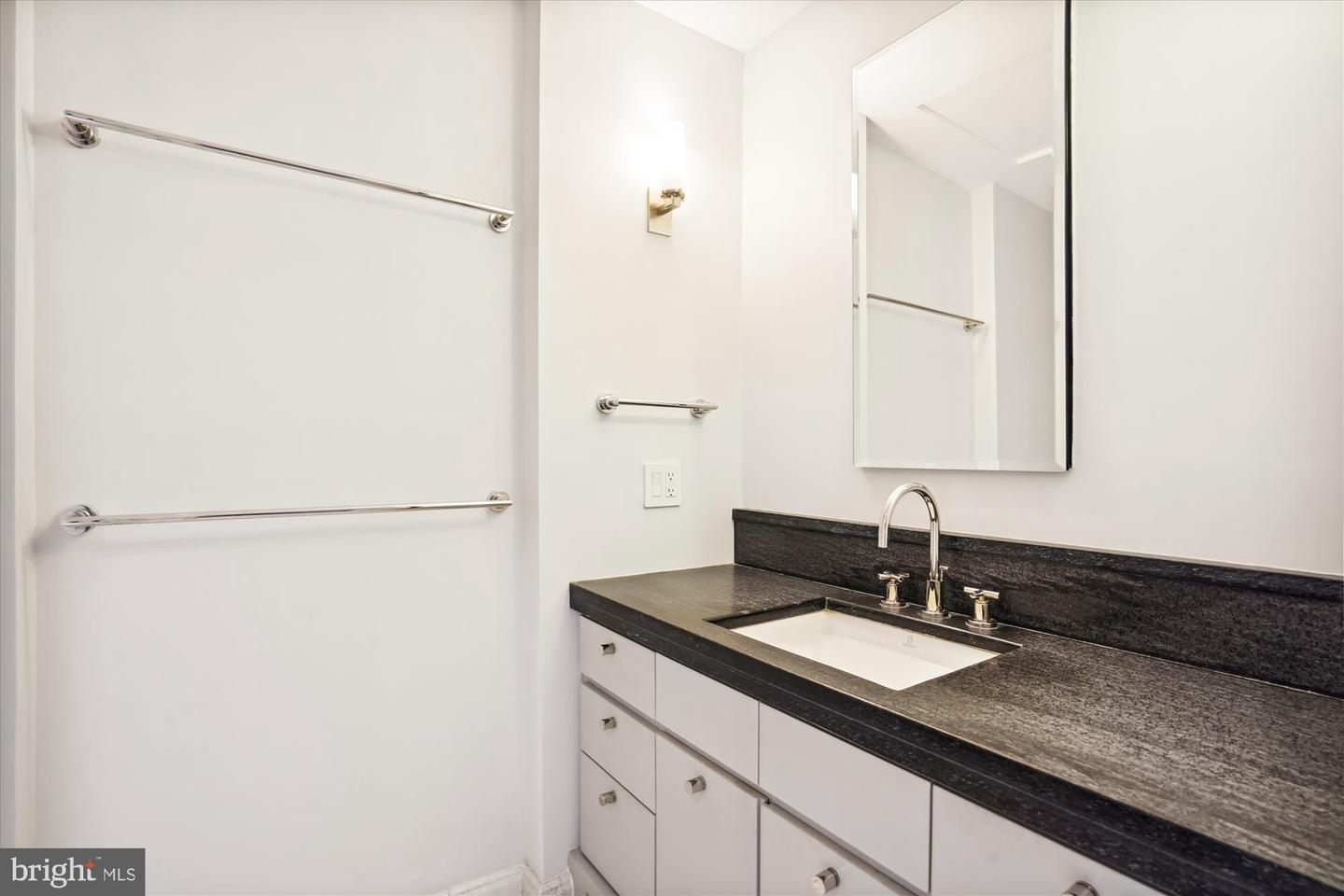 428 N UNION ST, ALEXANDRIA, Virginia 22314, 4 Bedrooms Bedrooms, ,4 BathroomsBathrooms,Residential,For sale,428 N UNION ST,VAAX2048084 MLS # VAAX2048084 428 N UNION ST, ALEXANDRIA, Virginia 22314, 4 Bedrooms Bedrooms, ,4 BathroomsBathrooms,Residential,For sale,428 N UNION ST,VAAX2048084 MLS # VAAX2048084