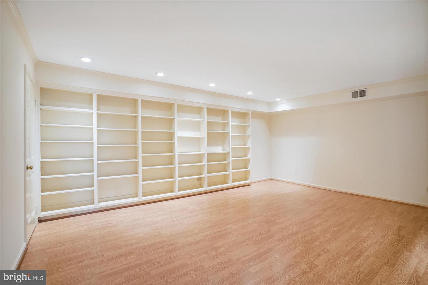 428 N UNION ST, ALEXANDRIA, Virginia 22314, 4 Bedrooms Bedrooms, ,4 BathroomsBathrooms,Residential,For sale,428 N UNION ST,VAAX2048084 MLS # VAAX2048084 428 N UNION ST, ALEXANDRIA, Virginia 22314, 4 Bedrooms Bedrooms, ,4 BathroomsBathrooms,Residential,For sale,428 N UNION ST,VAAX2048084 MLS # VAAX2048084