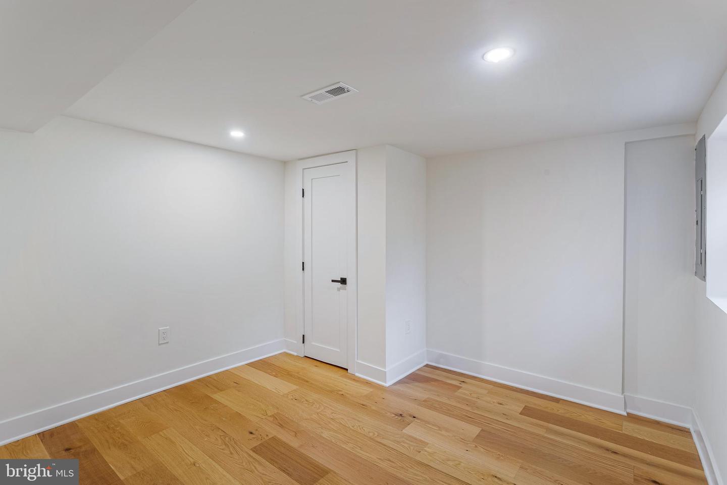 1213 KENNEDY ST NW, WASHINGTON, District Of Columbia 20011, 5 Bedrooms Bedrooms, ,4 BathroomsBathrooms,Residential,For sale,1213 KENNEDY ST NW,DCDC2215064 MLS # DCDC2215064