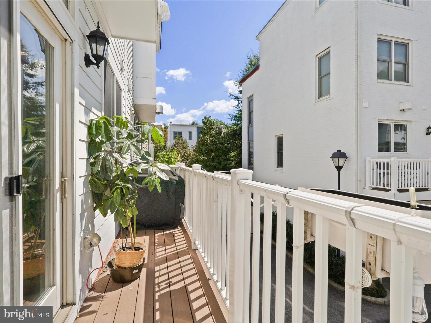 828 MADISON ST, ALEXANDRIA, Virginia 22314, 3 Bedrooms Bedrooms, ,3 BathroomsBathrooms,Residential,For sale,828 MADISON ST,VAAX2049030 MLS # VAAX2049030