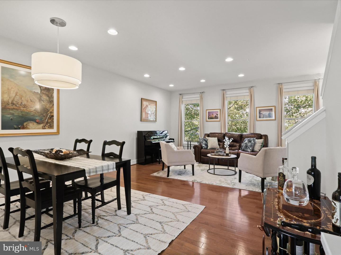 828 MADISON ST, ALEXANDRIA, Virginia 22314, 3 Bedrooms Bedrooms, ,3 BathroomsBathrooms,Residential,For sale,828 MADISON ST,VAAX2049030 MLS # VAAX2049030