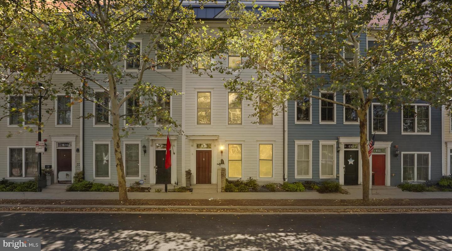 828 MADISON ST, ALEXANDRIA, Virginia 22314, 3 Bedrooms Bedrooms, ,3 BathroomsBathrooms,Residential,For sale,828 MADISON ST,VAAX2049030 MLS # VAAX2049030