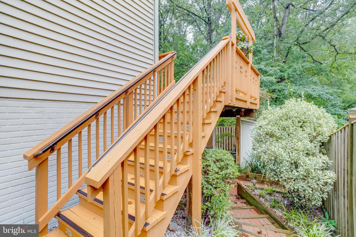 10411 TODMAN LANDING CT, BURKE, Virginia 22015, 3 Bedrooms Bedrooms, ,2 BathroomsBathrooms,Residential,For sale,10411 TODMAN LANDING CT,VAFX2263998 MLS # VAFX2263998