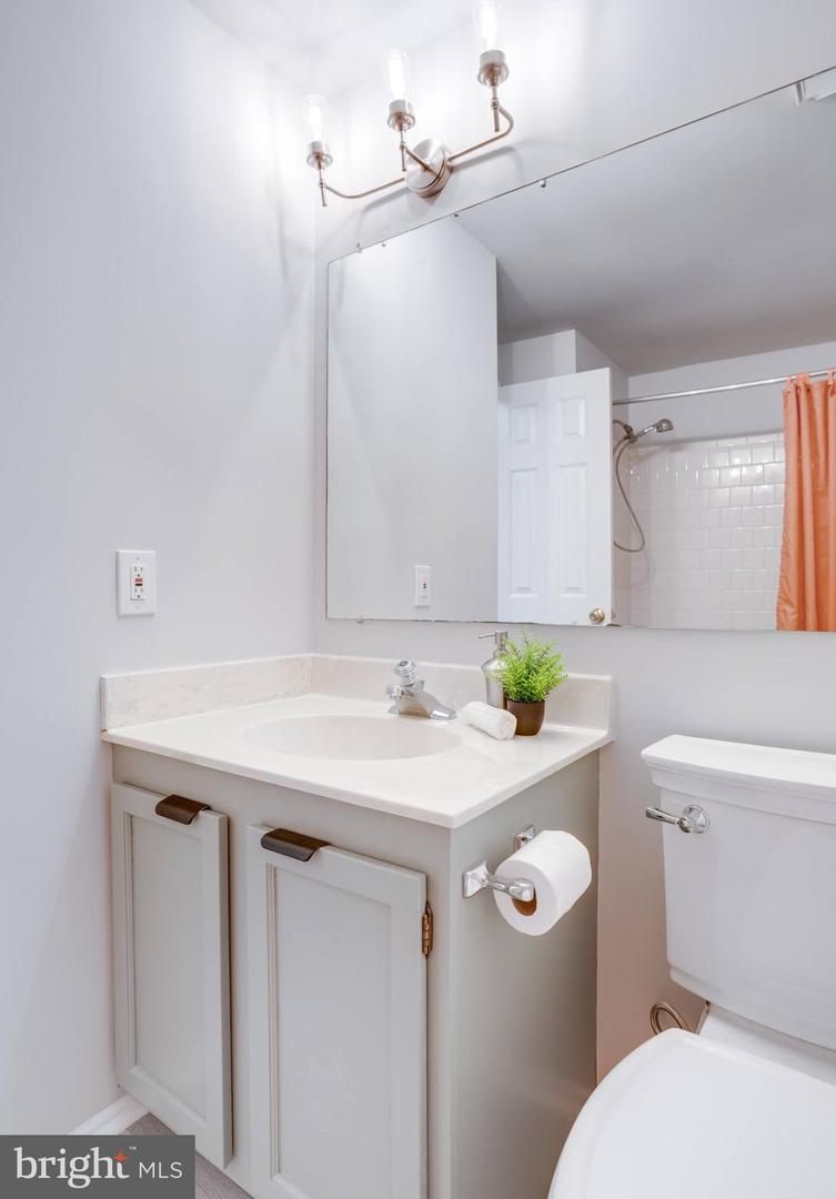 10411 TODMAN LANDING CT, BURKE, Virginia 22015, 3 Bedrooms Bedrooms, ,2 BathroomsBathrooms,Residential,For sale,10411 TODMAN LANDING CT,VAFX2263998 MLS # VAFX2263998