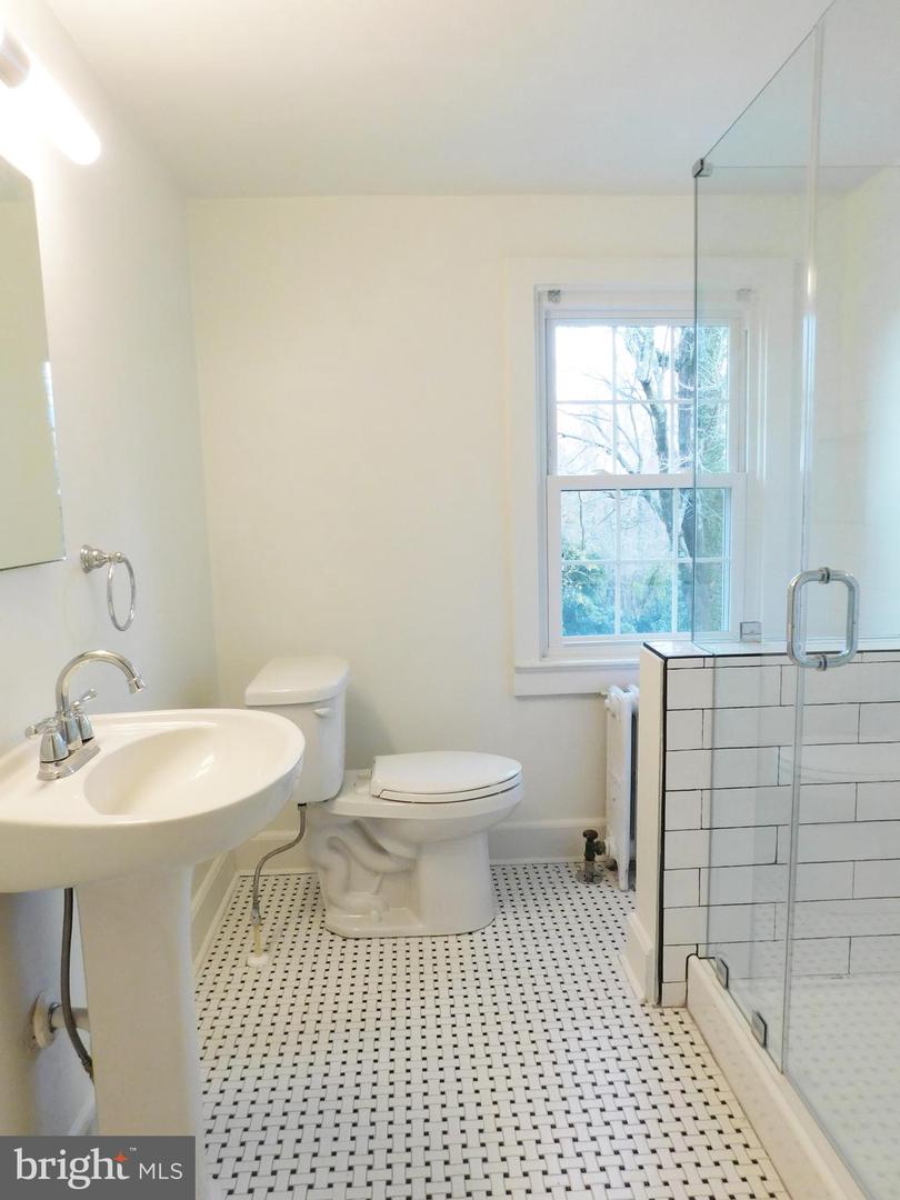 641 OLD MEETZE RD, WARRENTON, Virginia 20186, 2 Bedrooms Bedrooms, 7 Rooms Rooms,2 BathroomsBathrooms,Residential,For sale,641 OLD MEETZE RD,VAFQ2018120 MLS # VAFQ2018120