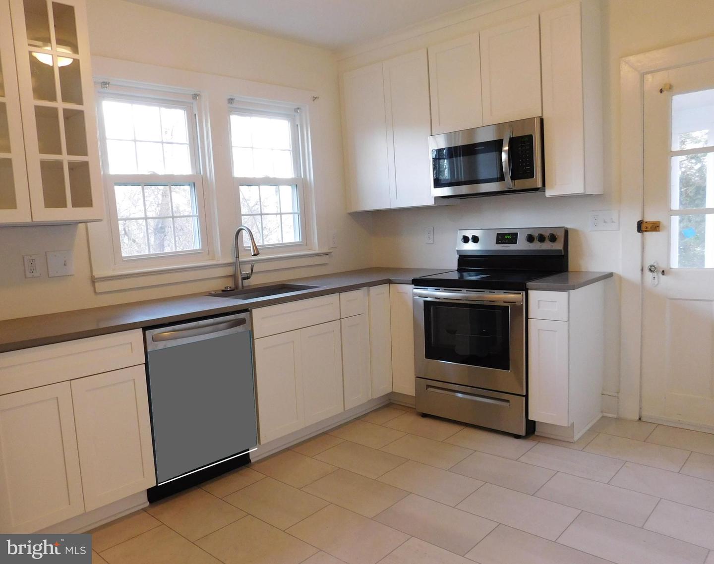 641 OLD MEETZE RD, WARRENTON, Virginia 20186, 2 Bedrooms Bedrooms, 7 Rooms Rooms,2 BathroomsBathrooms,Residential,For sale,641 OLD MEETZE RD,VAFQ2018120 MLS # VAFQ2018120