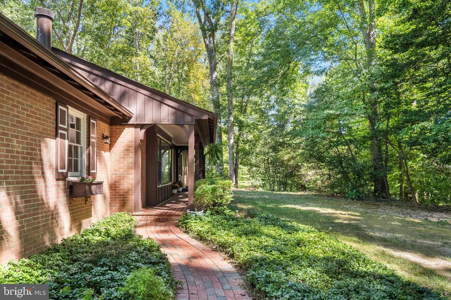 7408 MAPLE BRANCH RD, CLIFTON, Virginia 20124, 4 Bedrooms Bedrooms, 15 Rooms Rooms,2 BathroomsBathrooms,Residential,For sale,7408 MAPLE BRANCH RD,VAFX2264458 MLS # VAFX2264458