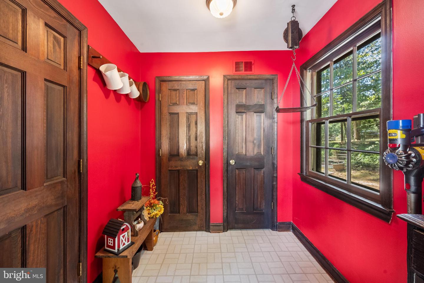 7408 MAPLE BRANCH RD, CLIFTON, Virginia 20124, 4 Bedrooms Bedrooms, 15 Rooms Rooms,2 BathroomsBathrooms,Residential,For sale,7408 MAPLE BRANCH RD,VAFX2264458 MLS # VAFX2264458