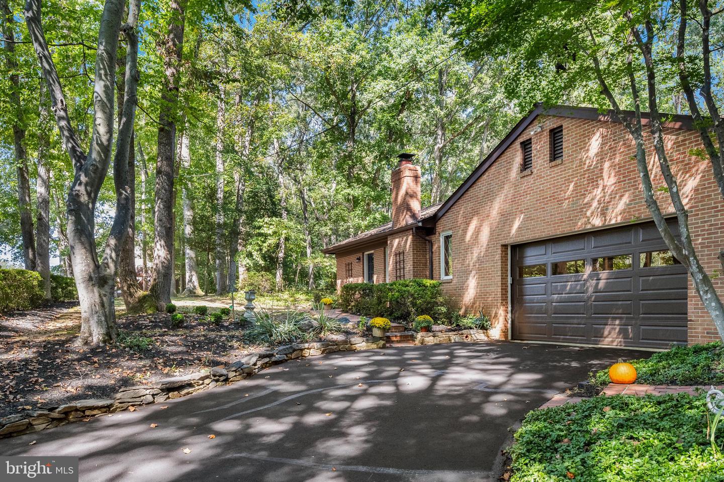 7408 MAPLE BRANCH RD, CLIFTON, Virginia 20124, 4 Bedrooms Bedrooms, 15 Rooms Rooms,2 BathroomsBathrooms,Residential,For sale,7408 MAPLE BRANCH RD,VAFX2264458 MLS # VAFX2264458