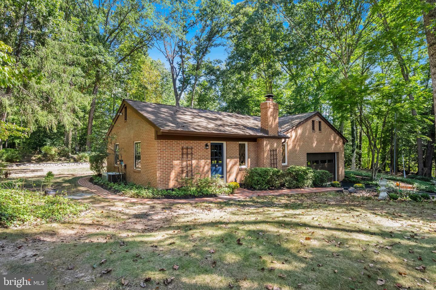 7408 MAPLE BRANCH RD, CLIFTON, Virginia 20124, 4 Bedrooms Bedrooms, 15 Rooms Rooms,2 BathroomsBathrooms,Residential,For sale,7408 MAPLE BRANCH RD,VAFX2264458 MLS # VAFX2264458