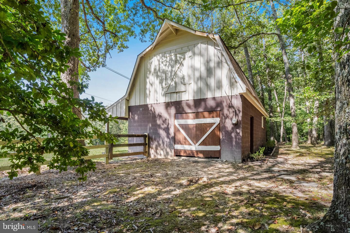 7408 MAPLE BRANCH RD, CLIFTON, Virginia 20124, 4 Bedrooms Bedrooms, 15 Rooms Rooms,2 BathroomsBathrooms,Residential,For sale,7408 MAPLE BRANCH RD,VAFX2264458 MLS # VAFX2264458