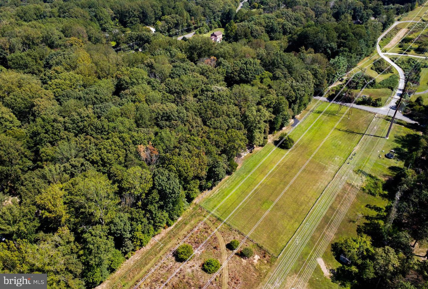 7408 MAPLE BRANCH RD, CLIFTON, Virginia 20124, 4 Bedrooms Bedrooms, 15 Rooms Rooms,2 BathroomsBathrooms,Residential,For sale,7408 MAPLE BRANCH RD,VAFX2264458 MLS # VAFX2264458