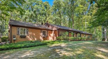7408 MAPLE BRANCH RD, CLIFTON, Virginia 20124, 4 Bedrooms Bedrooms, 15 Rooms Rooms,2 BathroomsBathrooms,Residential,For sale,7408 MAPLE BRANCH RD,VAFX2264458 MLS # VAFX2264458