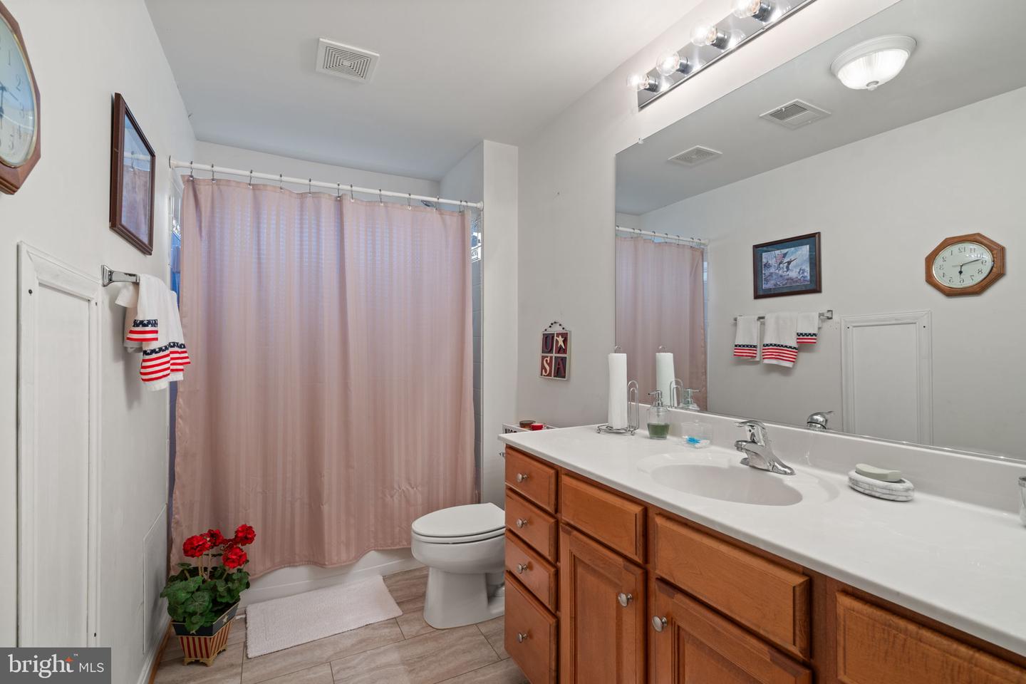 3758 BLOWING LEAF PL, DUMFRIES, Virginia 22025, 5 Bedrooms Bedrooms, 15 Rooms Rooms,3 BathroomsBathrooms,Residential,For sale,3758 BLOWING LEAF PL,VAPW2103452 MLS # VAPW2103452