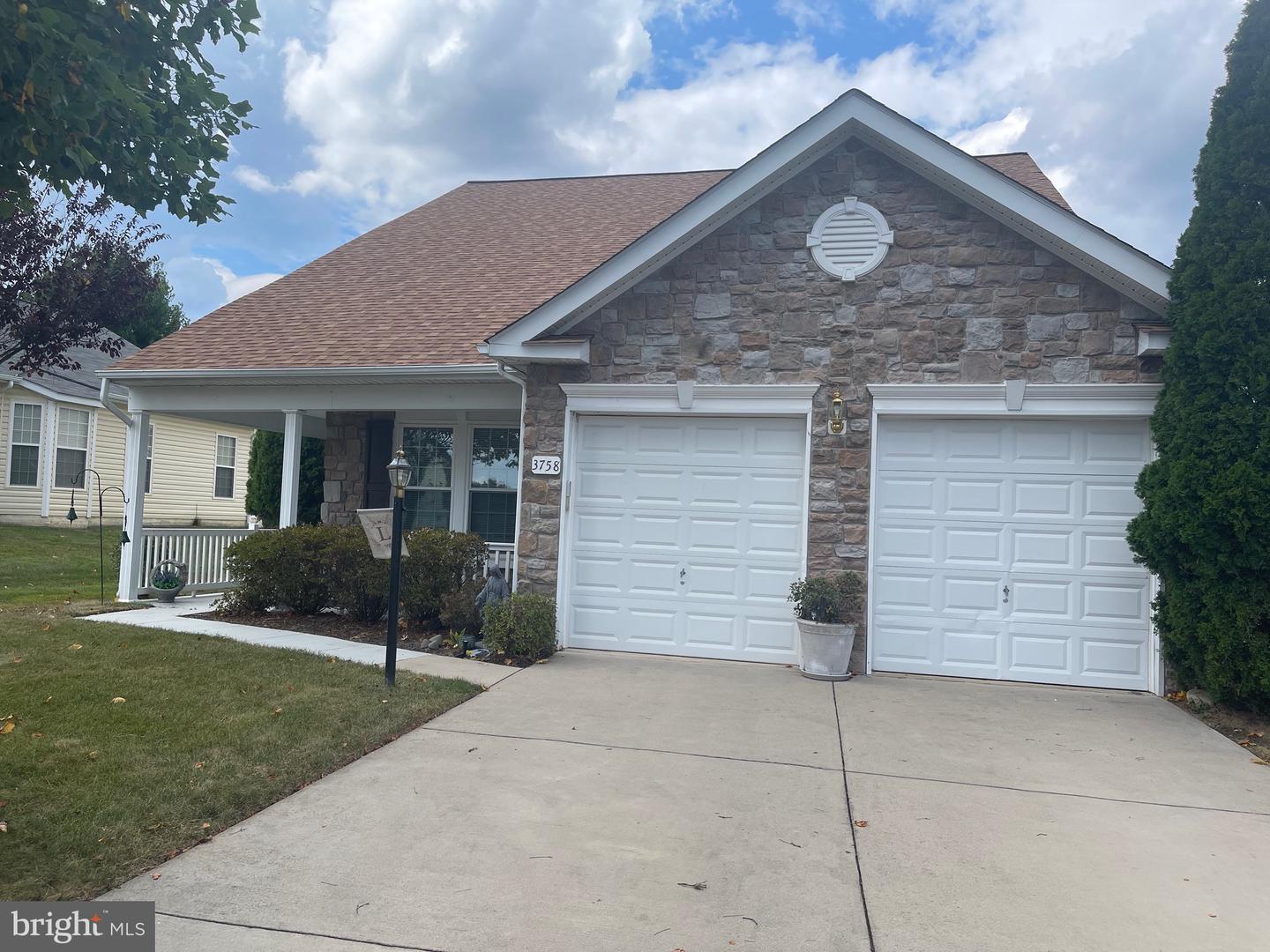 3758 BLOWING LEAF PL, DUMFRIES, Virginia 22025, 5 Bedrooms Bedrooms, 15 Rooms Rooms,3 BathroomsBathrooms,Residential,For sale,3758 BLOWING LEAF PL,VAPW2103452 MLS # VAPW2103452