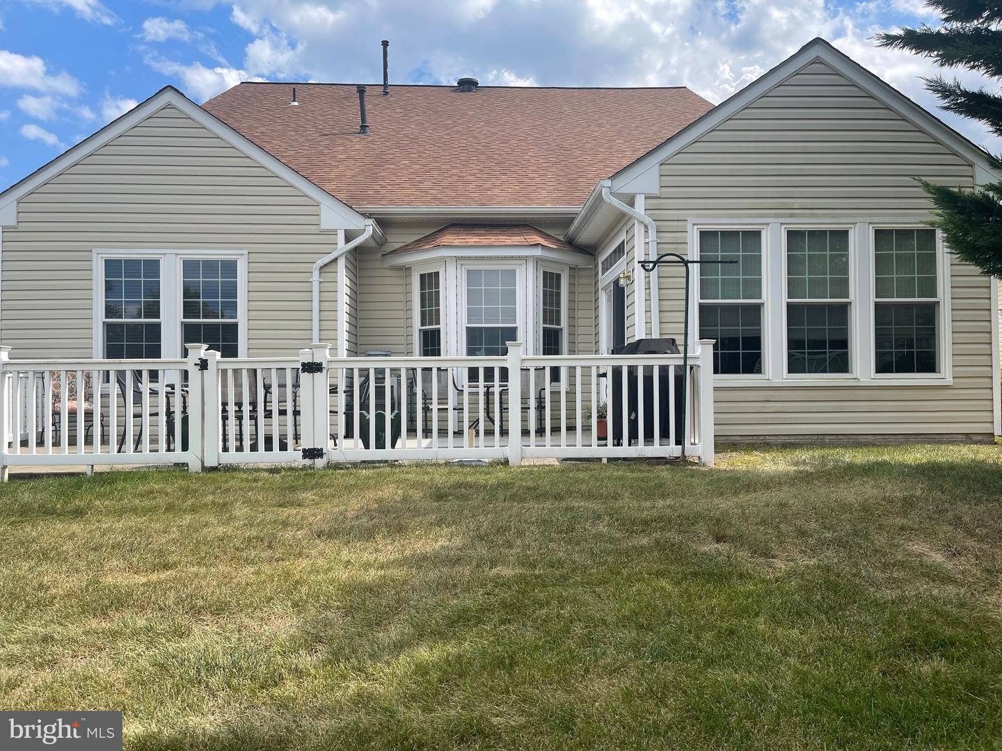 3758 BLOWING LEAF PL, DUMFRIES, Virginia 22025, 5 Bedrooms Bedrooms, 15 Rooms Rooms,3 BathroomsBathrooms,Residential,For sale,3758 BLOWING LEAF PL,VAPW2103452 MLS # VAPW2103452