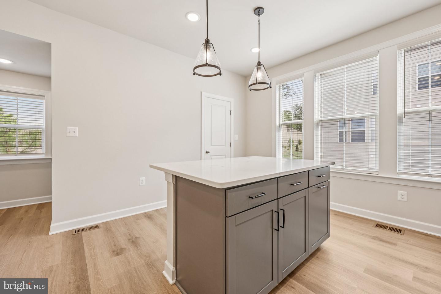 7355 MOUNTAINEER DR, ALEXANDRIA, Virginia 22306, 4 Bedrooms Bedrooms, 8 Rooms Rooms,3 BathroomsBathrooms,Residential,For sale,7355 MOUNTAINEER DR,VAFX2265418 MLS # VAFX2265418