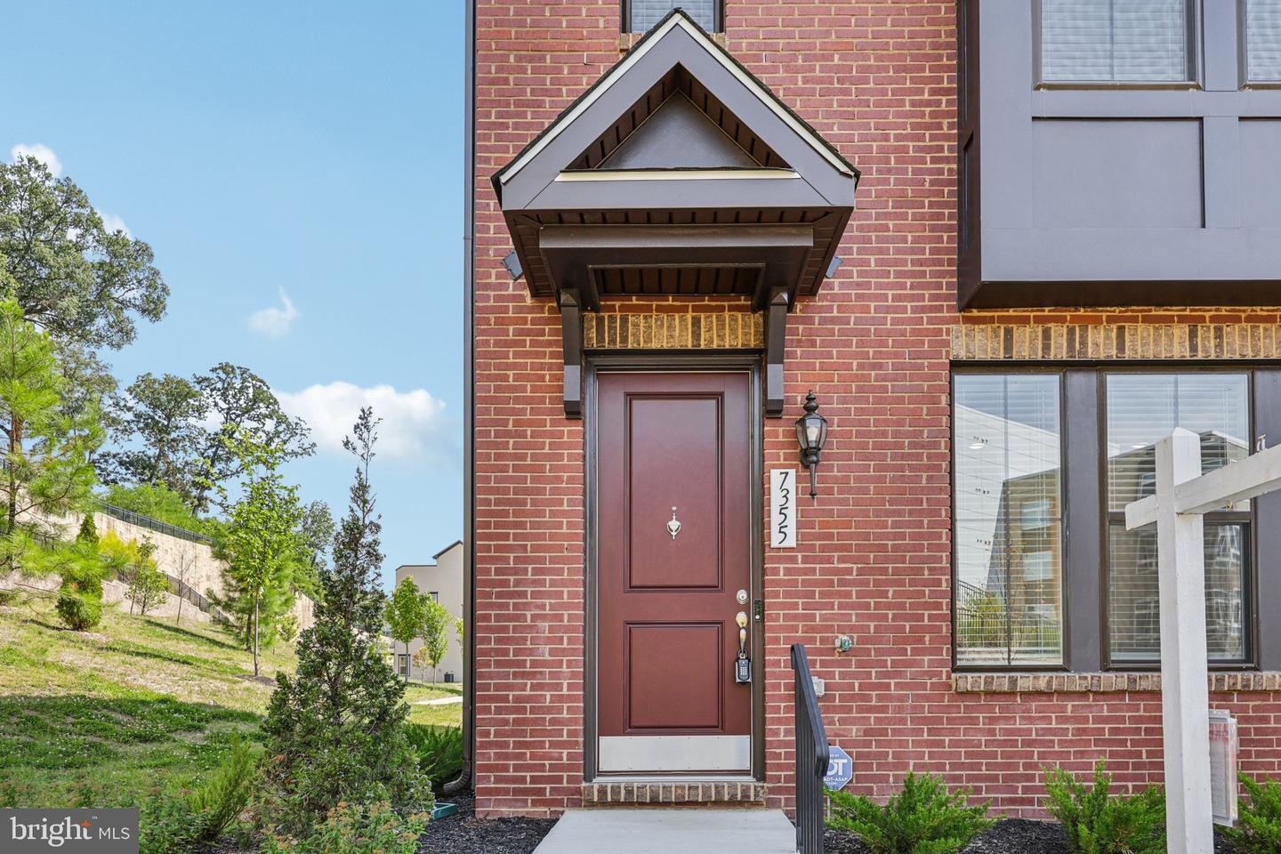 7355 MOUNTAINEER DR, ALEXANDRIA, Virginia 22306, 4 Bedrooms Bedrooms, 8 Rooms Rooms,3 BathroomsBathrooms,Residential,For sale,7355 MOUNTAINEER DR,VAFX2265418 MLS # VAFX2265418