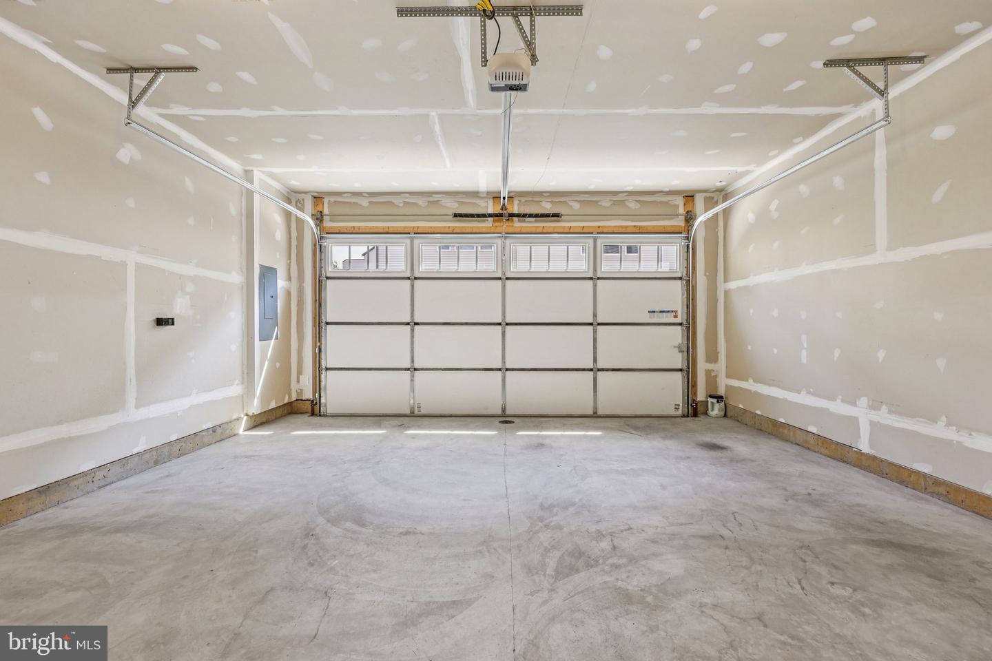 7355 MOUNTAINEER DR, ALEXANDRIA, Virginia 22306, 4 Bedrooms Bedrooms, 8 Rooms Rooms,3 BathroomsBathrooms,Residential,For sale,7355 MOUNTAINEER DR,VAFX2265418 MLS # VAFX2265418