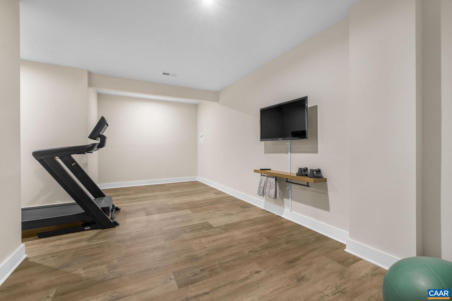 1084 DELPHI LN, CHARLOTTESVILLE, Virginia 22911, 5 Bedrooms Bedrooms, ,4 BathroomsBathrooms,Residential,For sale,1084 DELPHI LN,668710 MLS # 668710