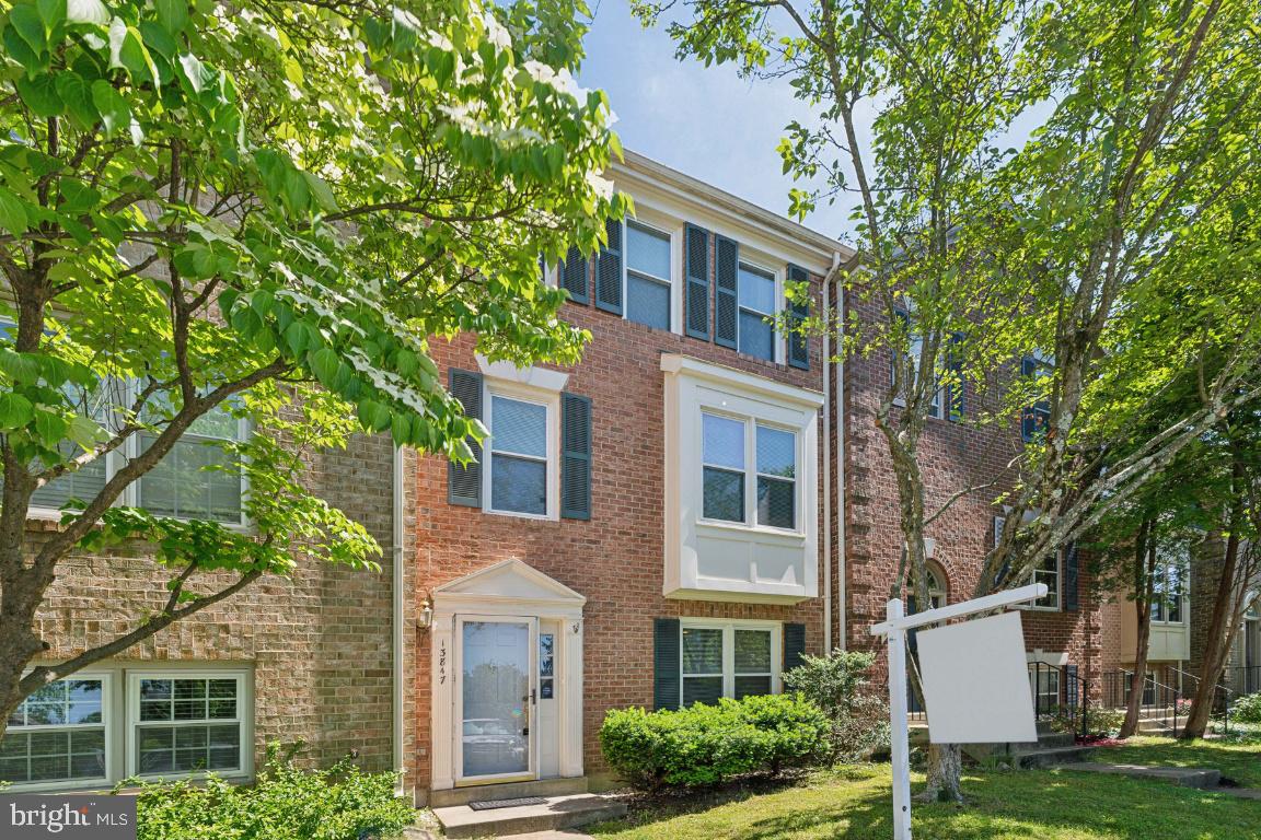 13847 COLEMAN CT, CENTREVILLE, Virginia 20120, 4 Bedrooms Bedrooms, ,3 BathroomsBathrooms,Residential,For sale,13847 COLEMAN CT,VAFX2266100 MLS # VAFX2266100