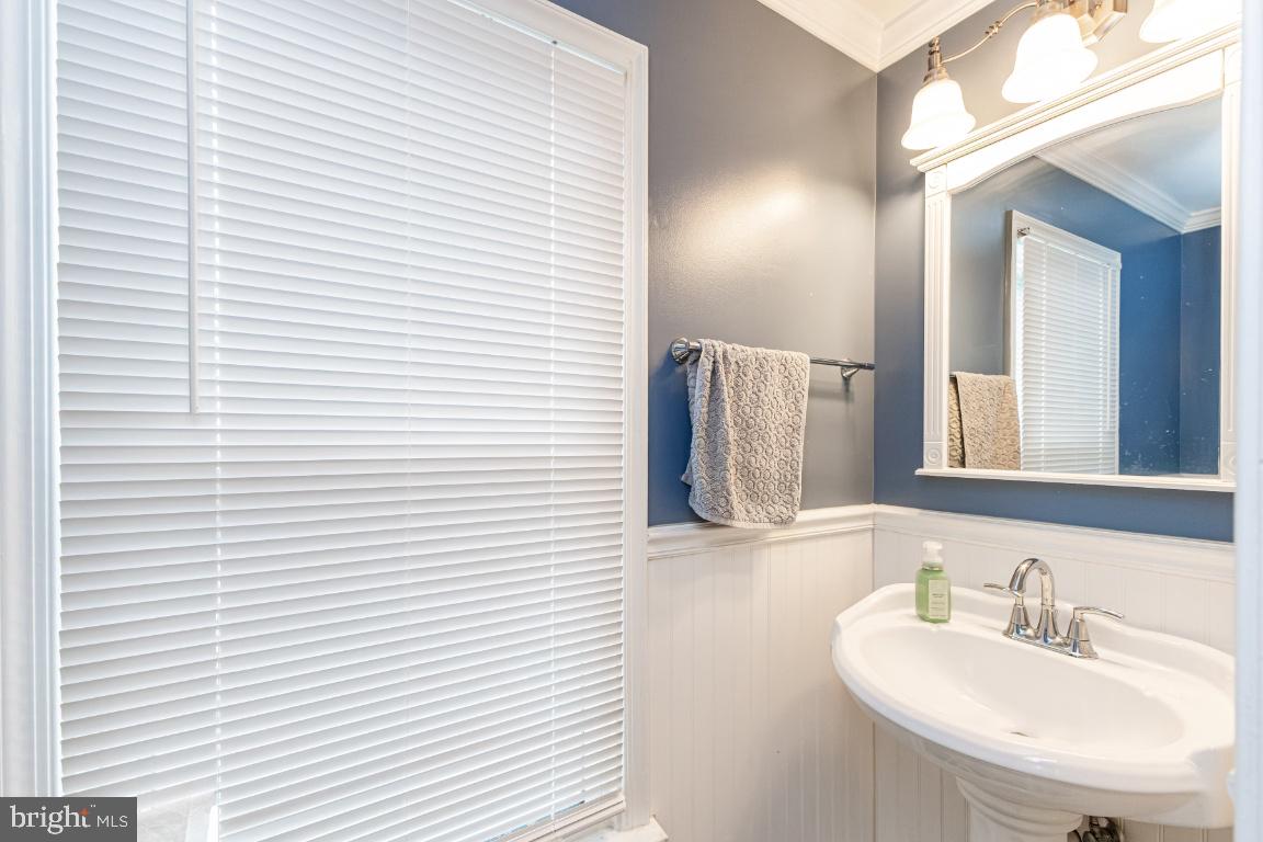 13847 COLEMAN CT, CENTREVILLE, Virginia 20120, 4 Bedrooms Bedrooms, ,3 BathroomsBathrooms,Residential,For sale,13847 COLEMAN CT,VAFX2266100 MLS # VAFX2266100