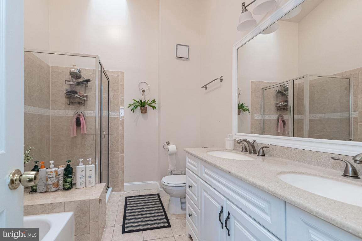13847 COLEMAN CT, CENTREVILLE, Virginia 20120, 4 Bedrooms Bedrooms, ,3 BathroomsBathrooms,Residential,For sale,13847 COLEMAN CT,VAFX2266100 MLS # VAFX2266100