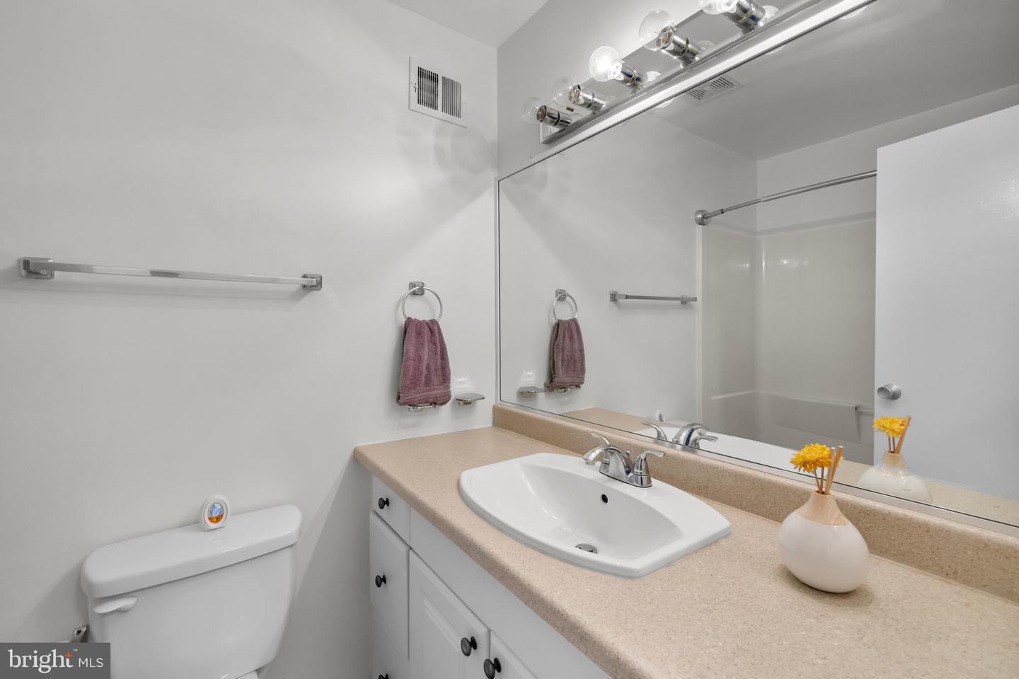 11648 IVYSTONE CT #1B2, RESTON, Virginia 20191, 3 Bedrooms Bedrooms, ,2 BathroomsBathrooms,Residential,For sale,11648 IVYSTONE CT #1B2,VAFX2266212 MLS # VAFX2266212